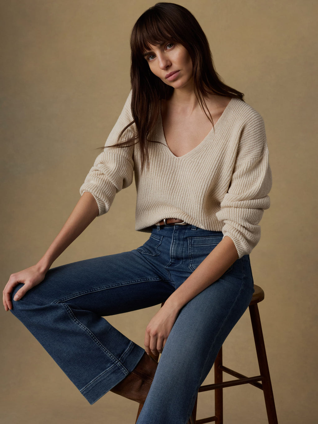 Miramar Linen Deep V Sweater - Summer Sand